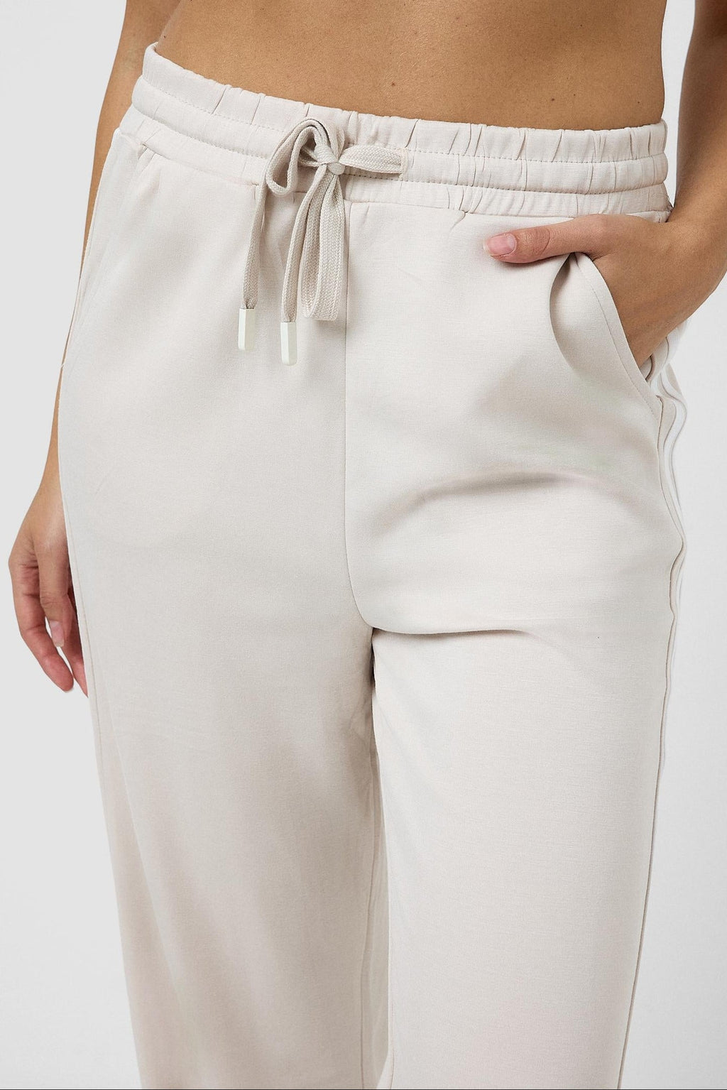 Cross Pant